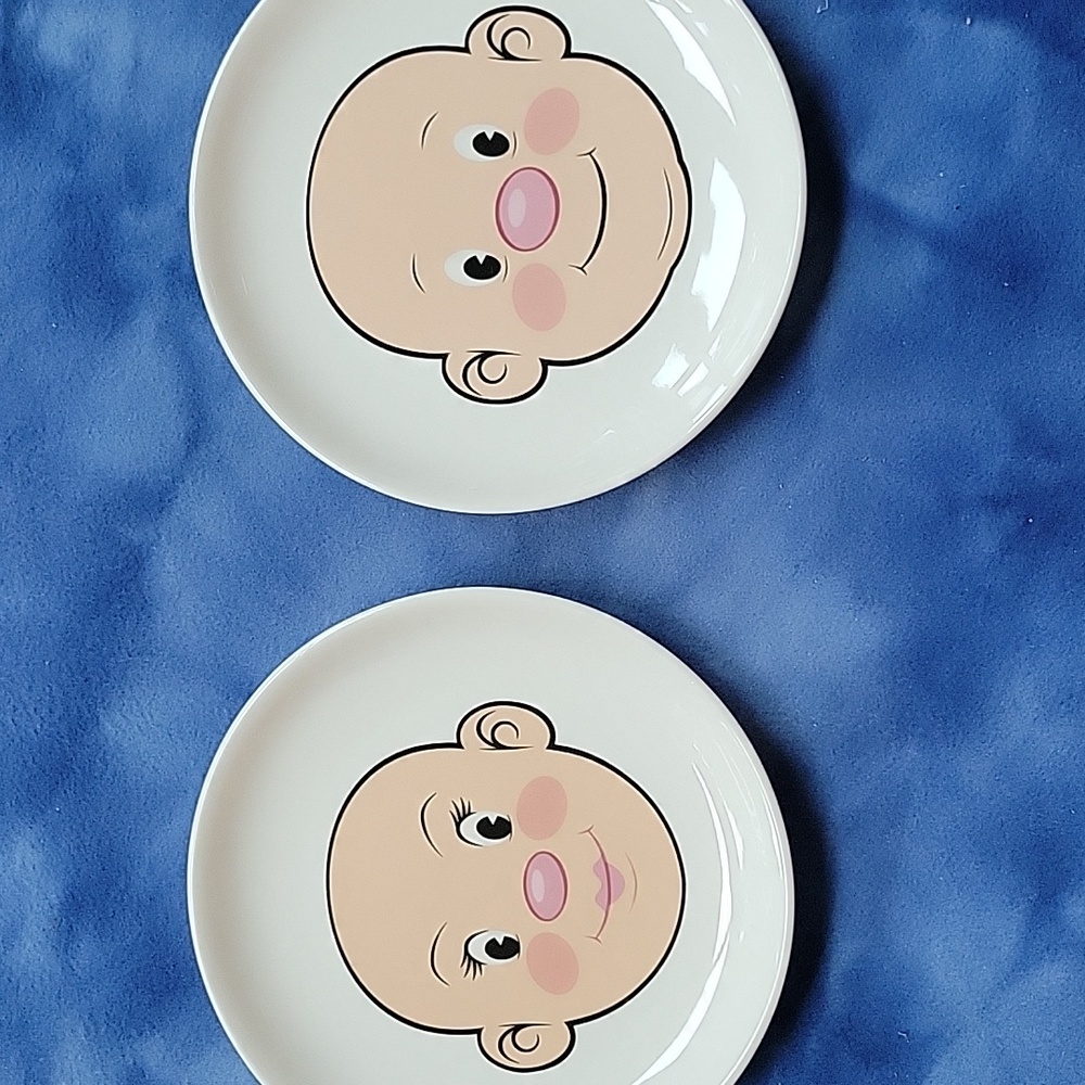 Fred and Friends Plates - Set Of 2
